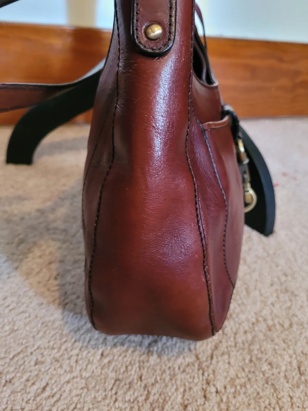Etienne Aigner 85202 Cognac Leather Hobo with Horseshoe Brass Hardware EUC